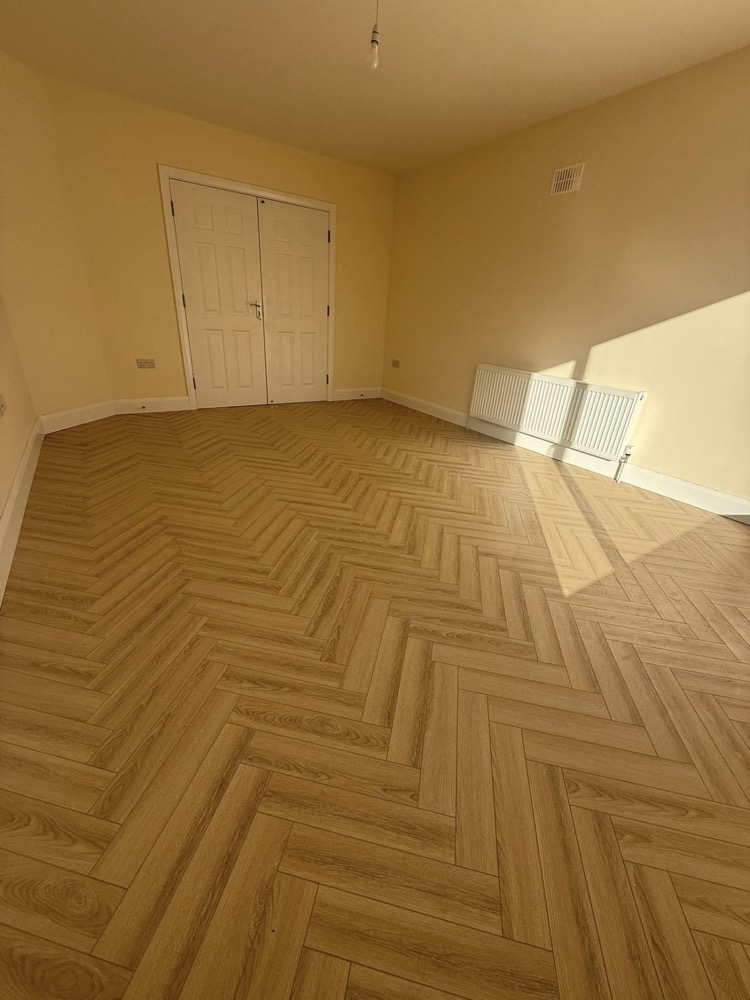 Expert floor installation